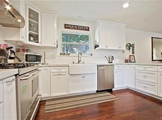 23753 Community St, Canoga Park, CA 91304