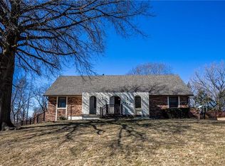 6650 Ridgeview Rd, Shawnee, KS 66217