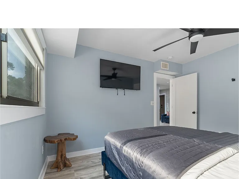 1560 Harvard Ave #1 — Photo 16
