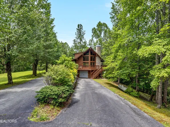 3839 Katelyns Ln, Sevierville, TN 37876