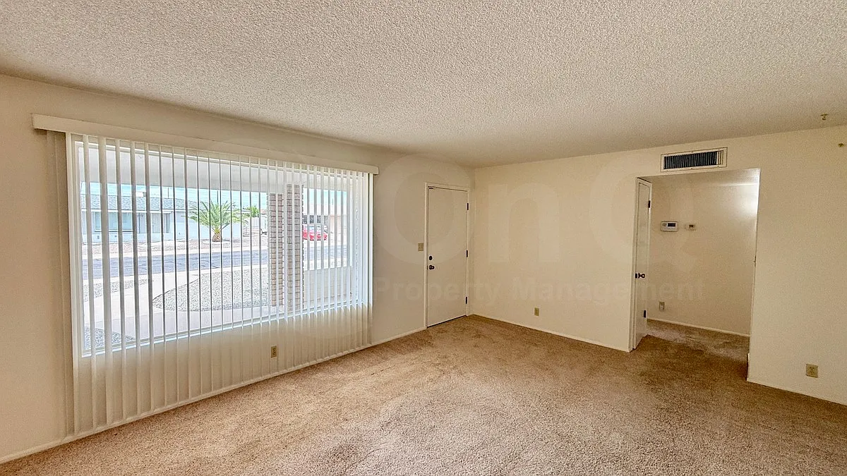 2 bed, 1.0 bath, 1480 sqft, $2,100 — Photo 3