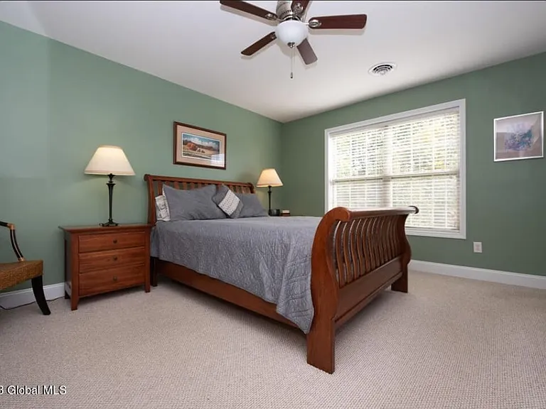 48 Kendall Dr #48 — Photo 4