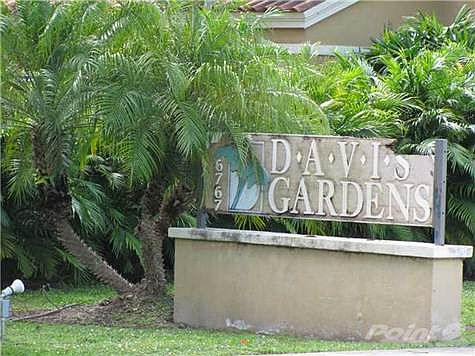2nd image of 6715 Poinciana Ct