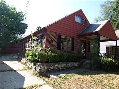 1st image of 66 Waverly Ave