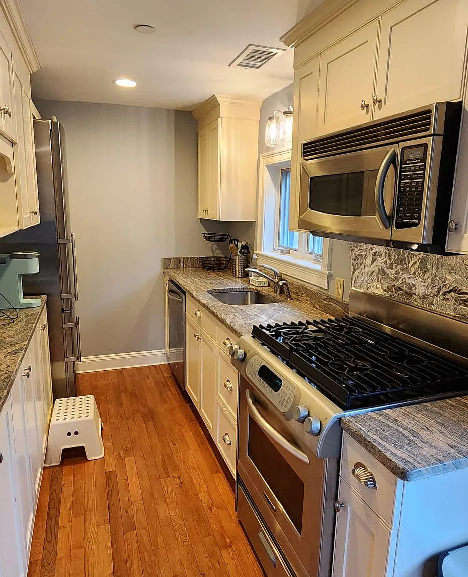 2 bed, 712 sqft, $2,650 — Photo 2
