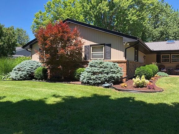 2nd image of 5912 Weymouth Dr