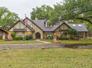 2305 W Arbrook Blvd, Arlington, TX 76015