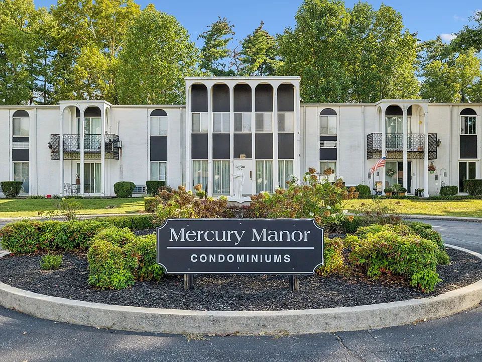 1302 Dr Martin Luther King Jr Blvd #32