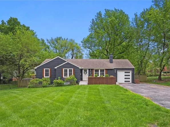 3415 W 95th St, Overland Park, KS 66206