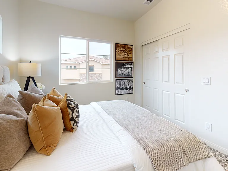 692 Ronald Way — Photo 14