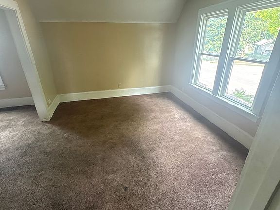 5th image of 5912-5914 W Beloit Rd