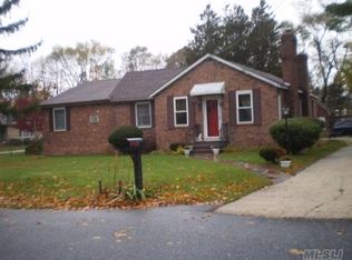 51 Ralph Ave, Brentwood, NY 11717