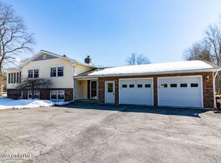 137 Ashdown Rd, Ballston lake, NY 12019