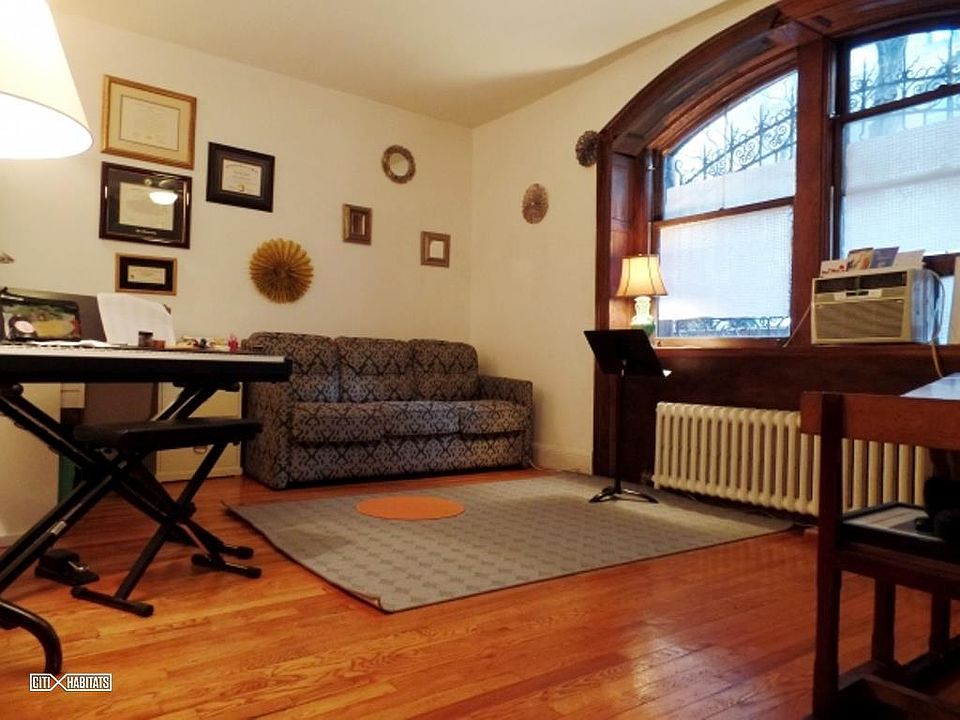 1st image of 340 W End Ave APT 1C