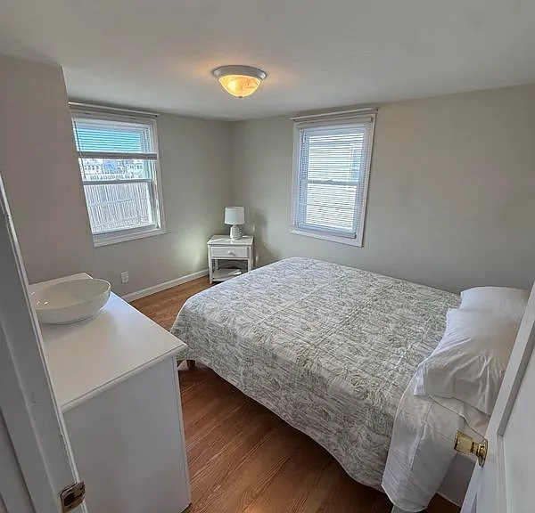 12 Jones St #4 — Photo 5