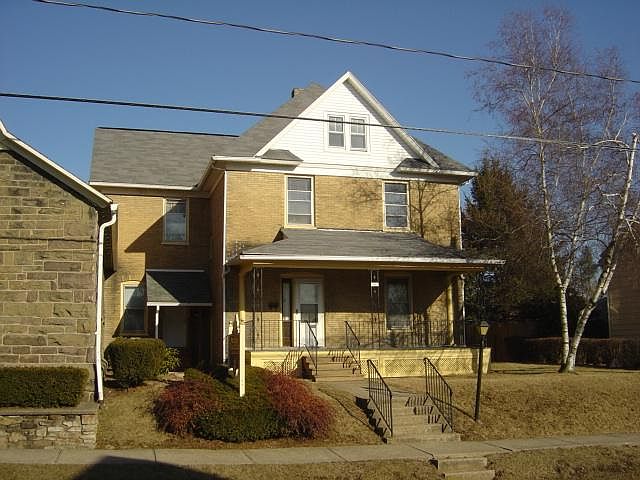 1st image of 908 Almond St