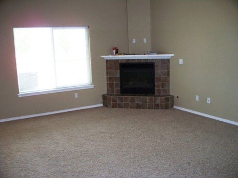 2nd image of 2685 Torrey Pines Way