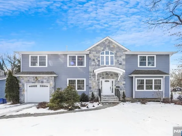 175 Valley Rd, River Edge, NJ 07661