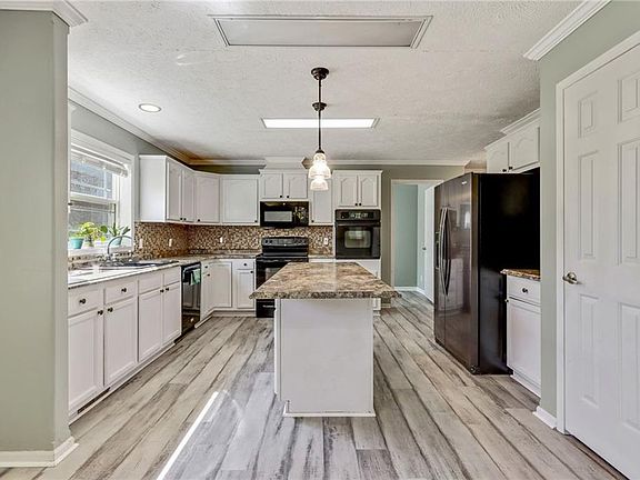 3rd image of 1035 Brooks Rackley Rd