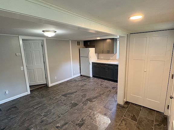 4th image of 15 Rice St House B