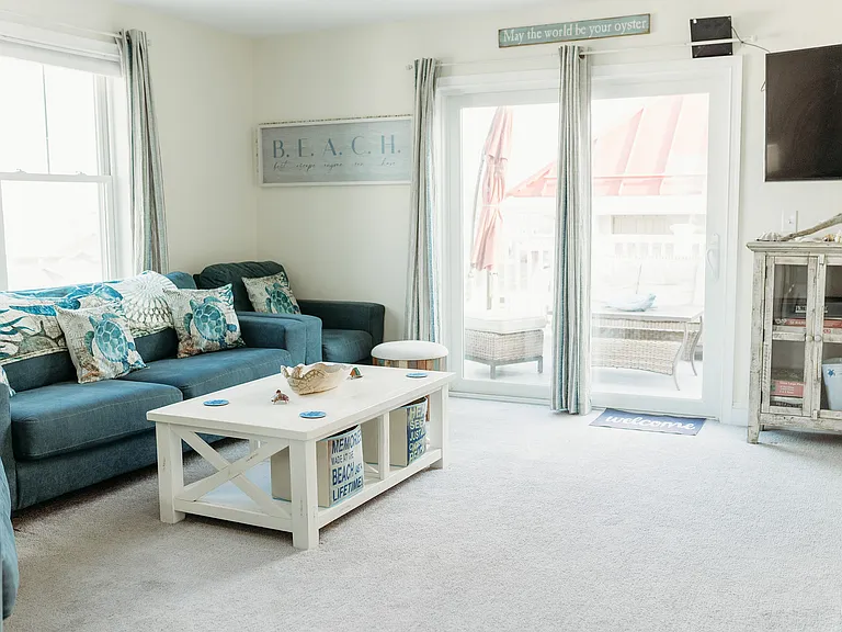 124 Ashworth Ave #302 — Photo 11