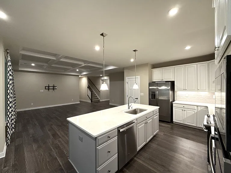 8807 Chapel Grove Crossing Dr — Photo 10