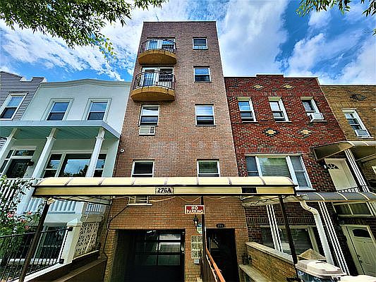 1st image of 276A 18th St APT 2