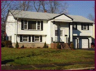 11 Rosemont Ct, Paramus, NJ 07652