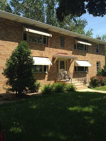 2 bed, 750 sqft, $1,095 — Photo 1