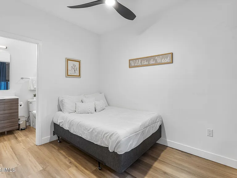 4220 N 32nd St #32 — Photo 10