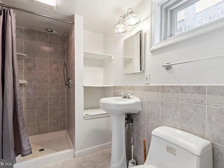 9923 Mayfield Dr — Photo 18