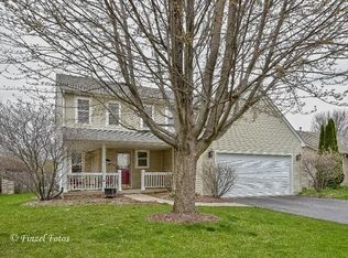 311 Prairie Ridge Dr, Woodstock, IL 60098