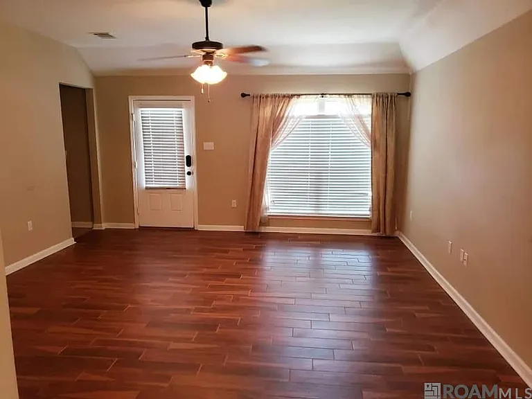 14364 Summerset Dr — Photo 2