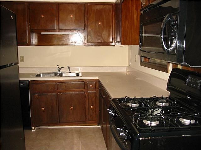 2nd image of 1733 Live Oak Dr NW