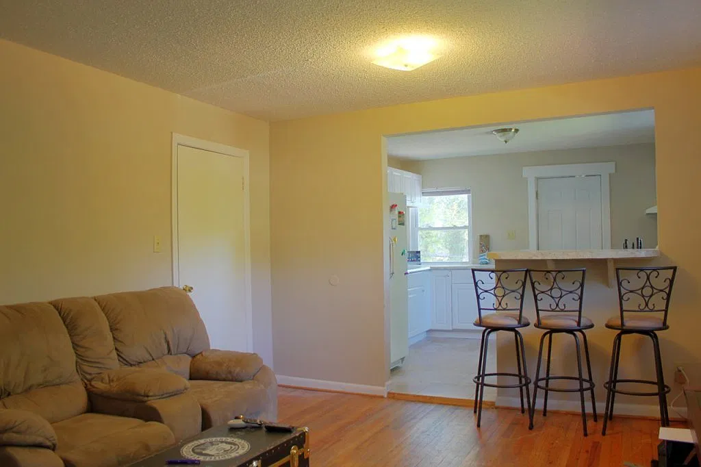 301mcmasters — Photo 2
