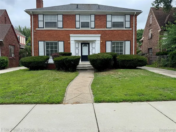 19667 Roslyn Rd, Detroit, MI 48221