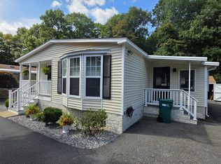 16 Kylee Dr, Plainville, MA 02762
