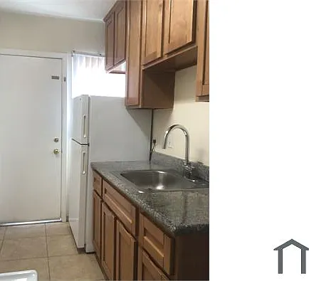 2555 Foothill Blvd — Photo 7