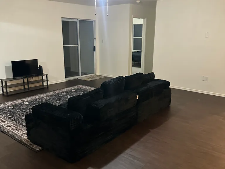 2501 Westwood Dr — Photo 10