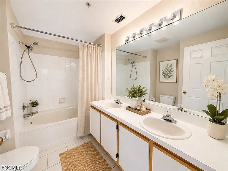 6490 Aragon Way #303 — Photo 18