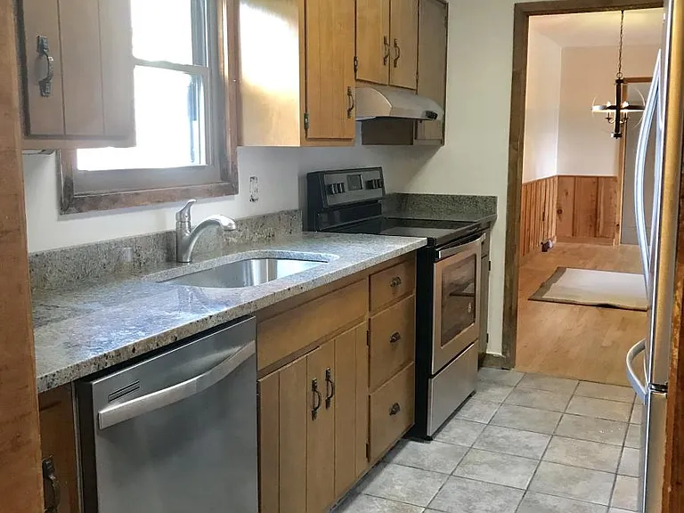 Kitchen Photo #2