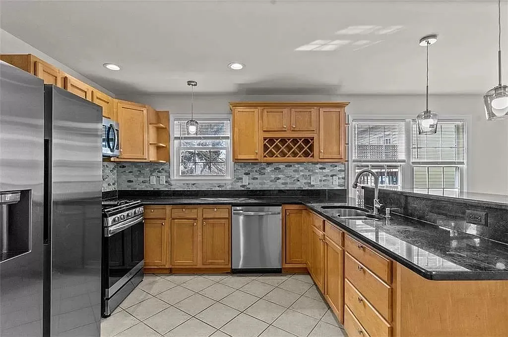 23 Vaughan St — Photo 1