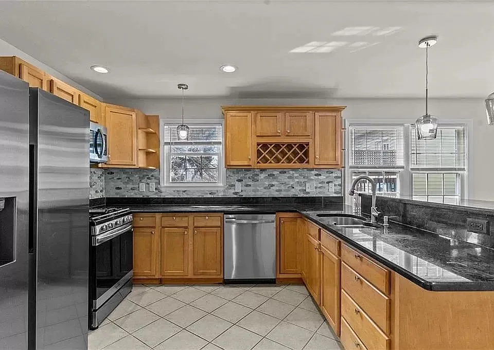 23 Vaughan St #1