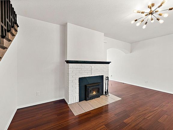 4th image of 1617 Division Ave APT 8
