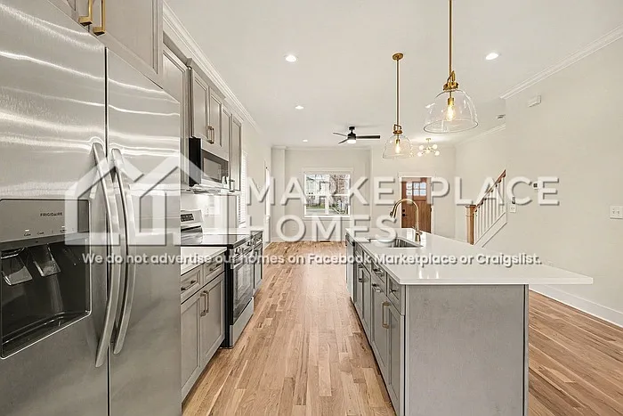 1034 E Trinity Ln #A — Photo 11