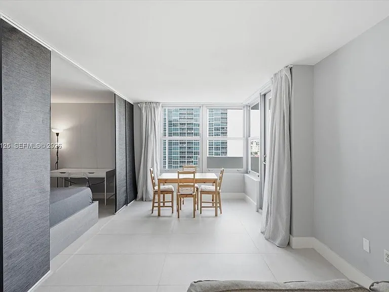 2899 Collins Ave #1022 — Photo 7