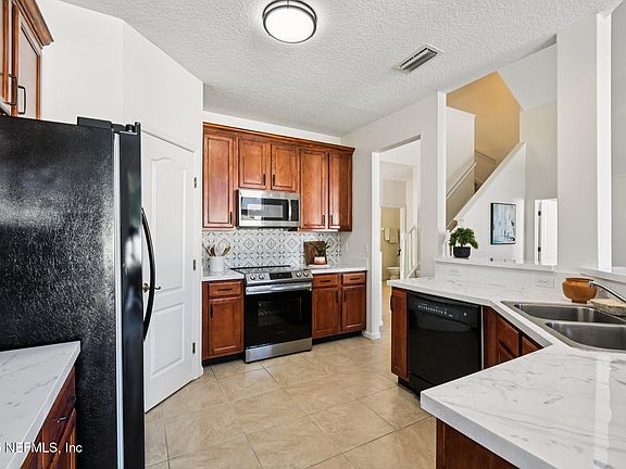 4th image of 3750 TIMBERLINE Drive