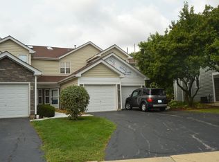 1132 Regency Ct, Schaumburg, IL 60193