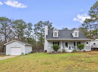 124 Sandalwood Dr, Spring Lake, NC 28390
