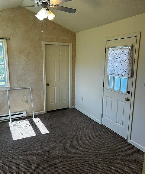 407 Brinker St — Photo 2